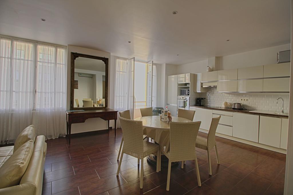 Apartmán F3 Place Miot Ajaccio  Exteriér fotografie