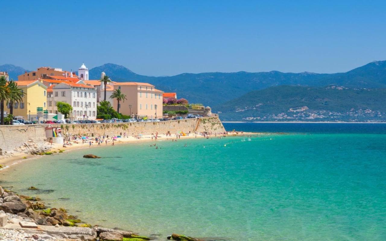 Apartmán F3 Place Miot Ajaccio  Exteriér fotografie